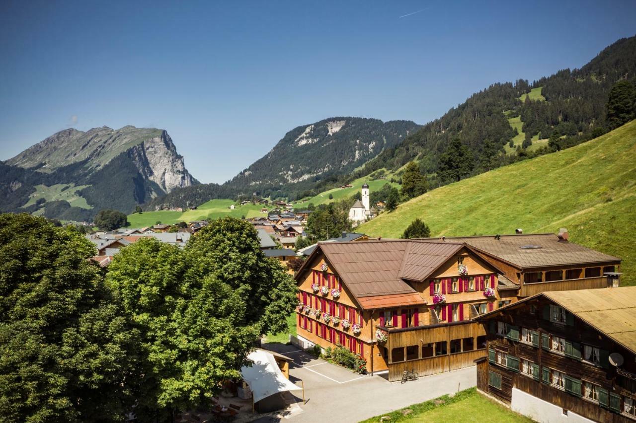 Hotel Gasthof Adler Schoppernau Esterno foto