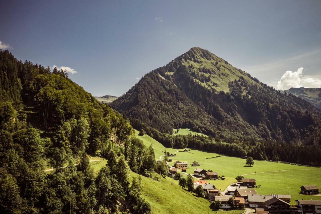Hotel Gasthof Adler Schoppernau Esterno foto